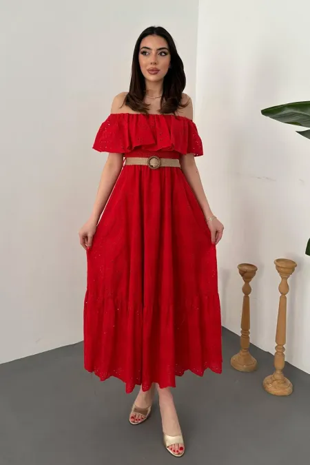 Robe brodée rouge à épaules élastiques en gros