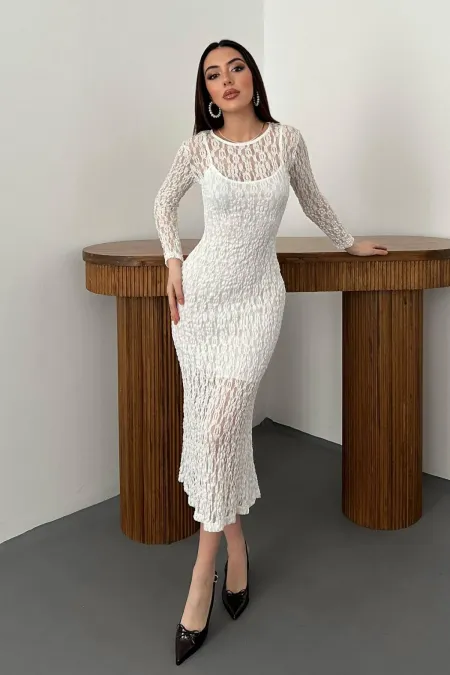 Robe blanche en dentelle à manches longues en gros