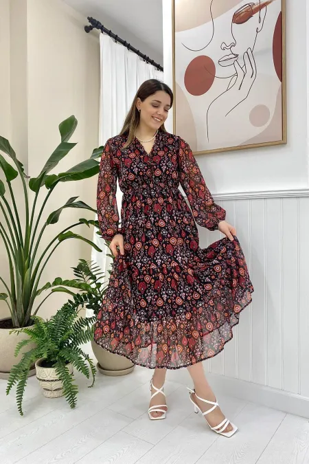 Robe en mousseline noire à motifs en gros