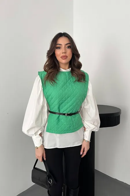 Ensemble chemise et poncho vert ceinturé en gros