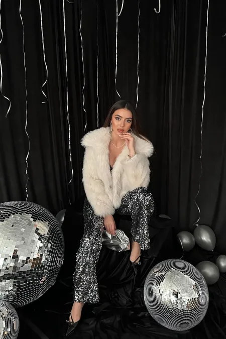 Toptan Ekru Kürklü Kısa Manto