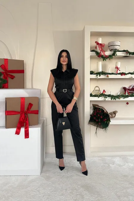 Combinaison noire rembourrée avec ceinture en gros