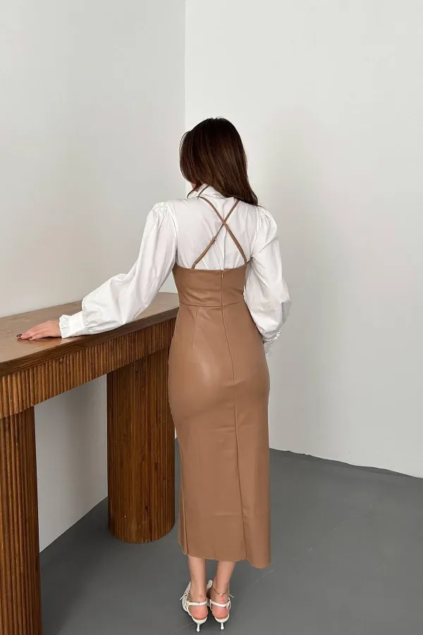 Robe en cuir beige dos nu en gros