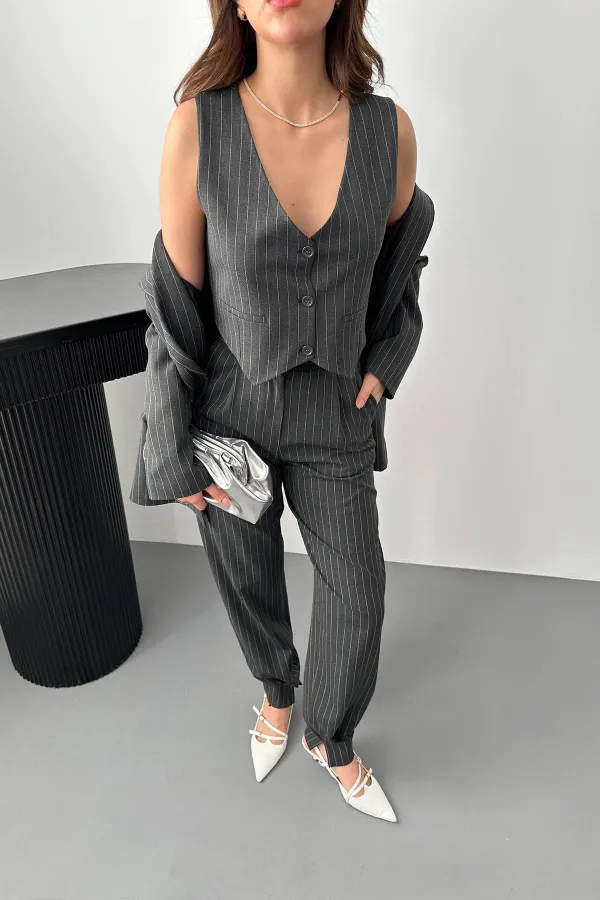 Toptan Antrasit Çizgili Üçlü Takım