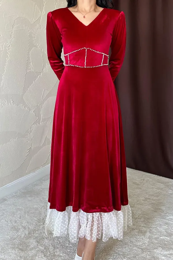 Robe en velours rouge avec accessoires en perles, vente en gros