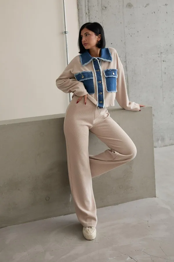 Ensemble chemise et pantalon garnis en denim beige en gros