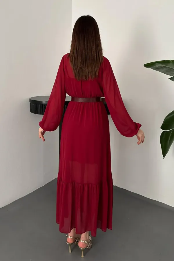 Robe en mousseline bordeaux avec jupe à volants en gros