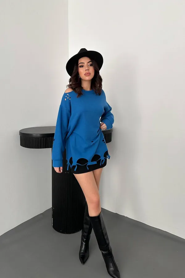 Chemisier bleu découpé au laser en gros