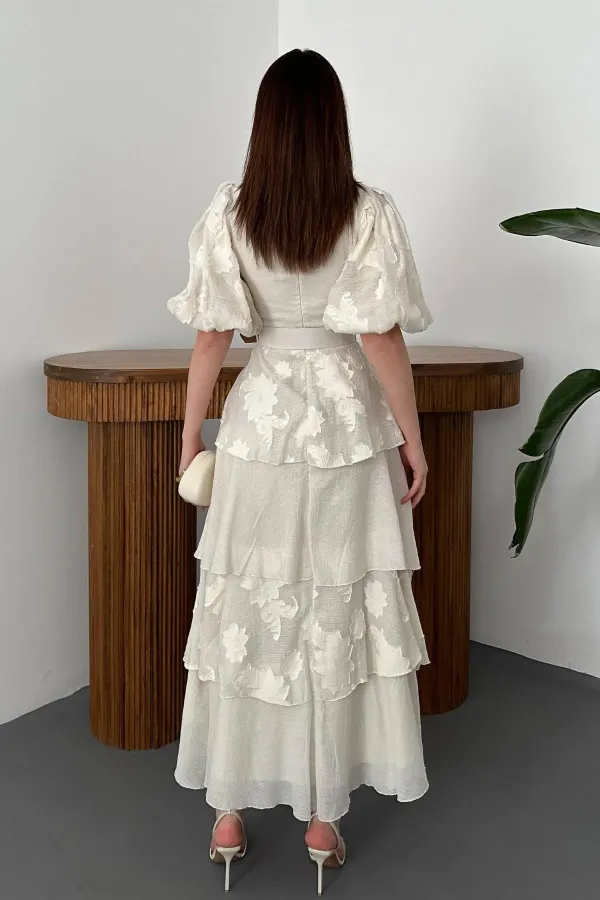 Robe beige à manches ballon superposées en gros