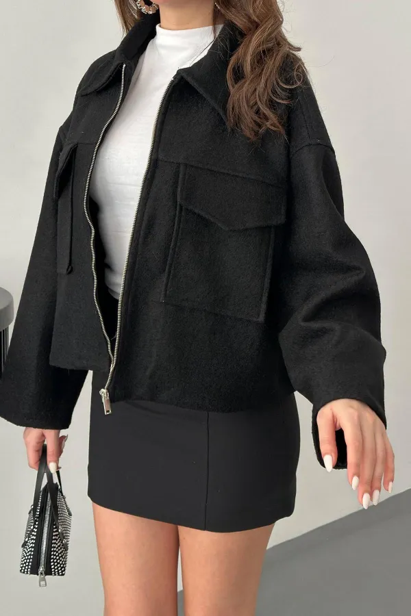 Veste en cachemire noir avec rabat de poche en gros