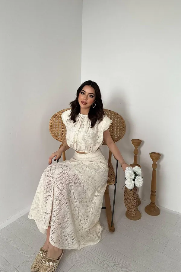 Toptan Ekru Dantelli Bluz Ve Etek Takım