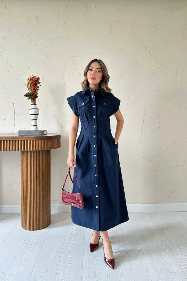 Robe en gabardine plissée bleu marine en gros