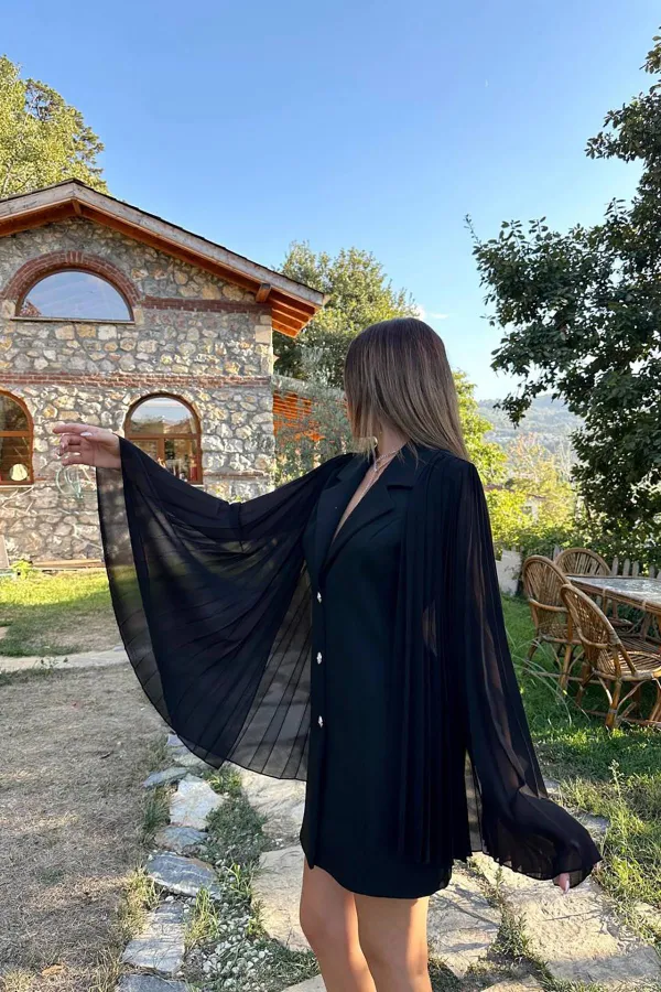 Toptan Siyah Kolları Pilseli Atlas Ceket Elbise