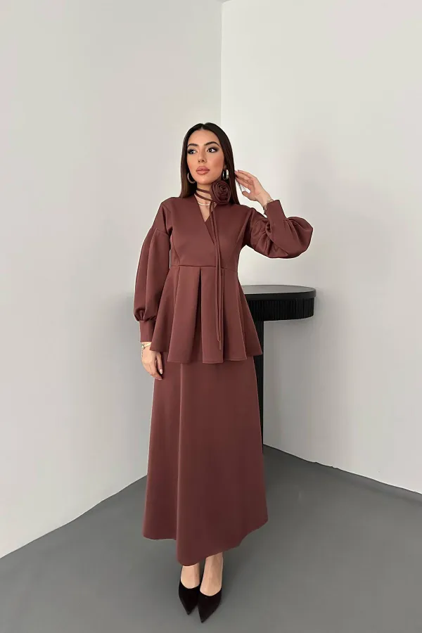 Costume détaillé marron rose en gros