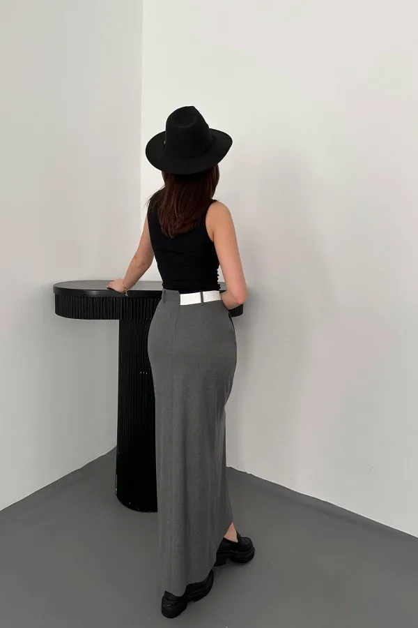 Jupe en polyviscon garnie à carreaux gris en gros