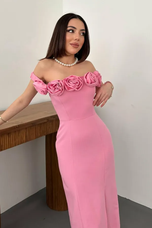 Robe rose à col Madonna en gros