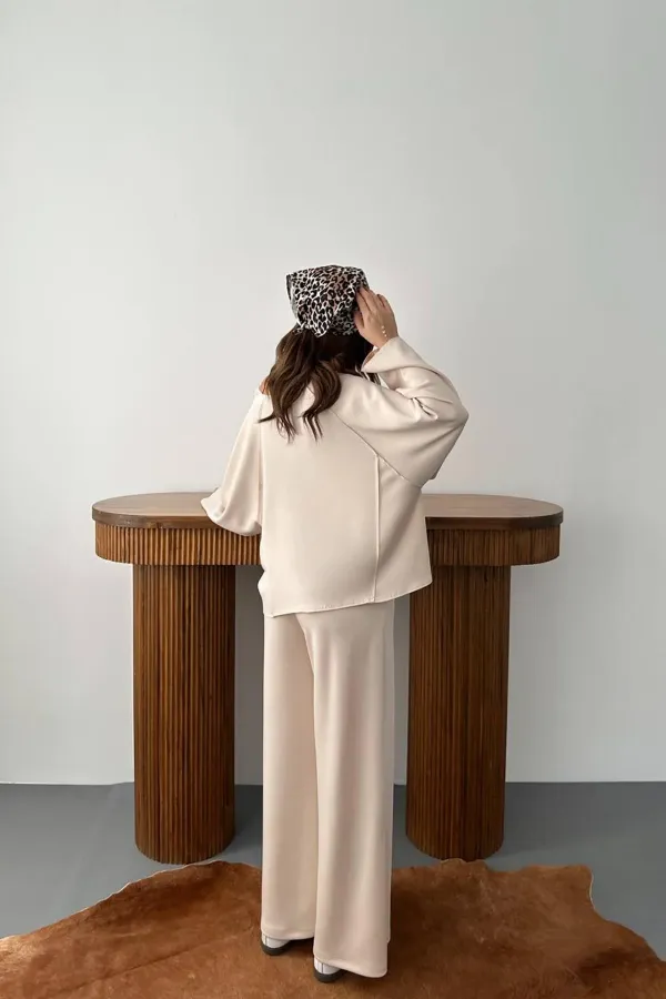 Costume en modal beige en gros