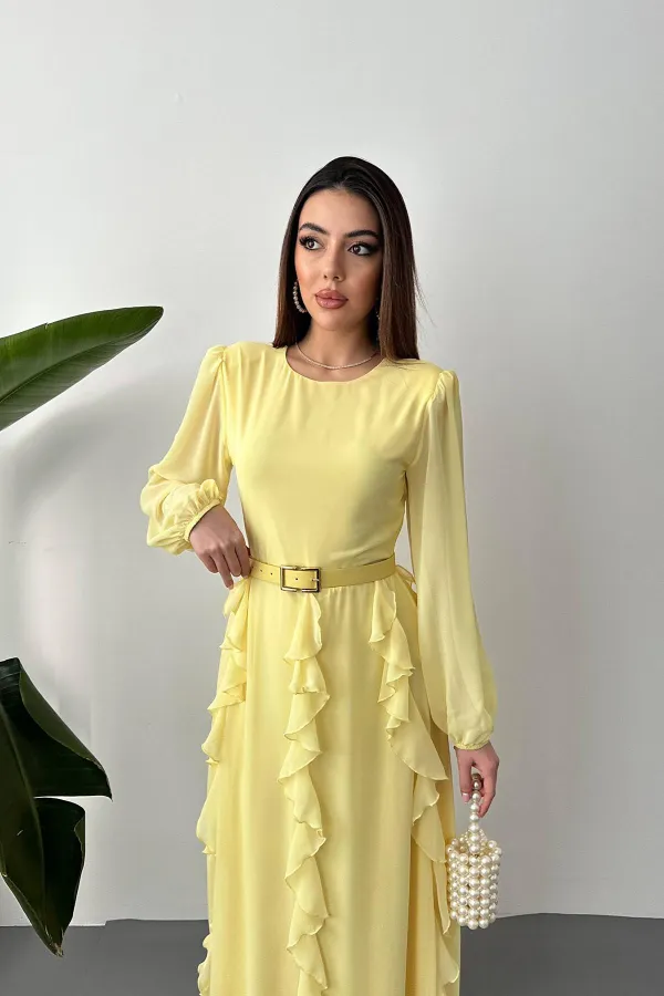 Robe en mousseline jaune ceinturée en gros
