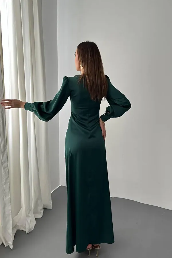 Toptan Zümrüt Yanı Büzgülü Yırtmaçlı Saten Elbise