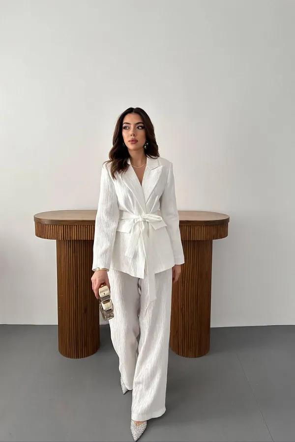 Toptan Ekru Beli Kuşaklı Ceket Ve Pantolon Parlak Takım