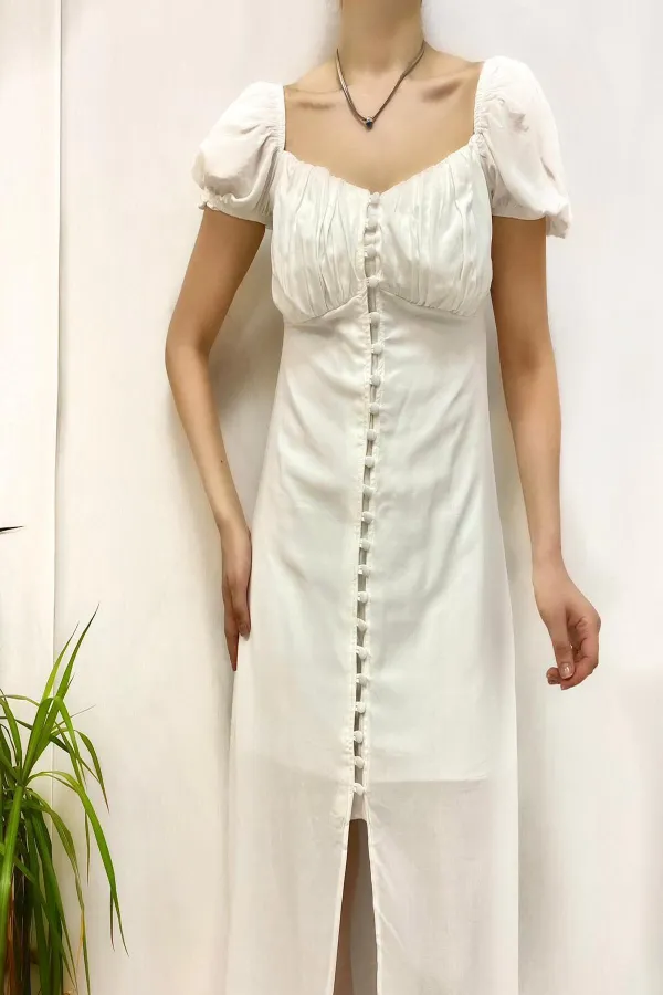 Robe blanche à col princesse en gros