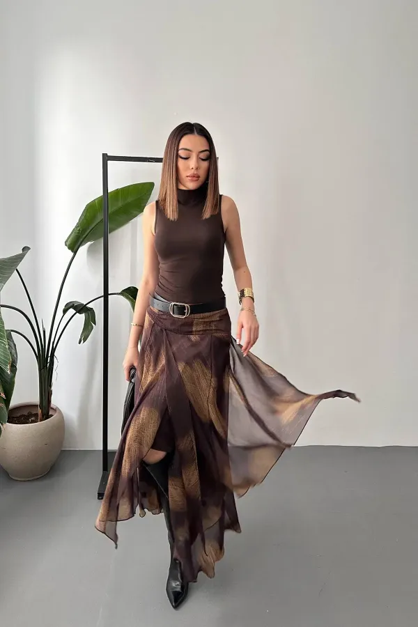 Jupe en mousseline marron froncée en gros