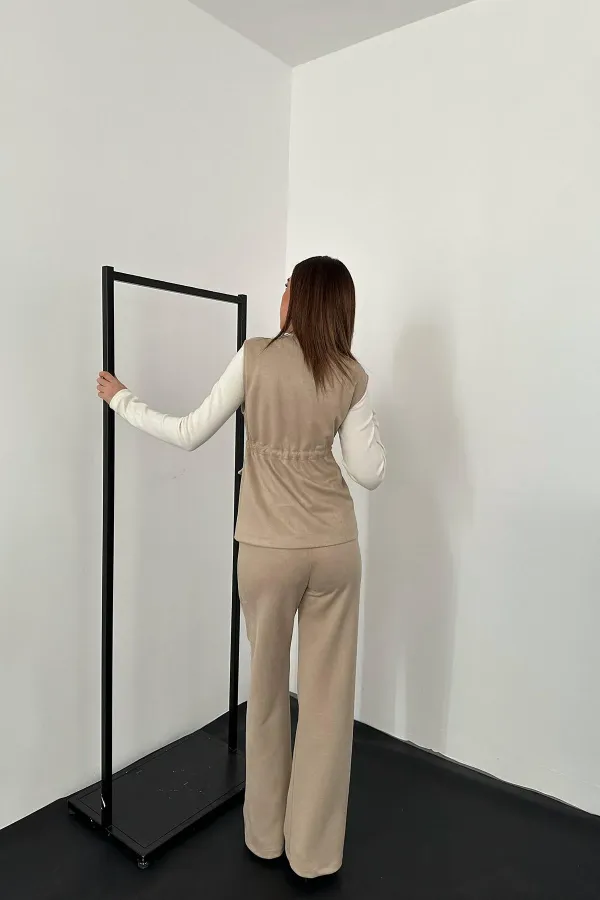 Ensemble gilet et pantalon en daim beige en vente en gros