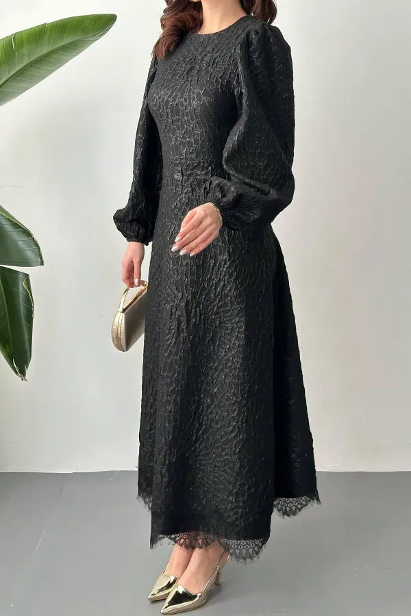 Toptan Siyah Kabartmalı Dantel Detaylı Kemerli Uzun Elbise