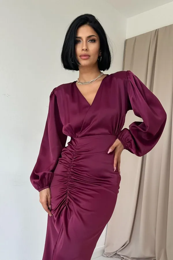 Robe en satin violet à col en V en gros
