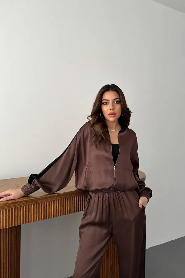 Survêtement en satin rayé velours marron, vente en gros