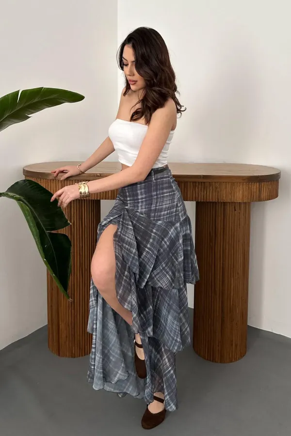 Jupe à carreaux bleus superposée en gros
