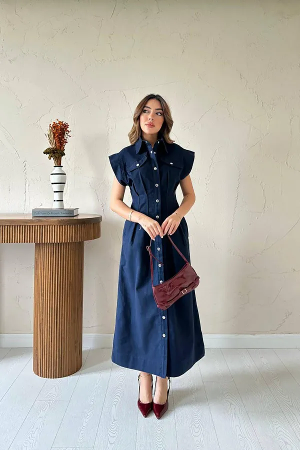 Robe en gabardine plissée bleu marine en gros