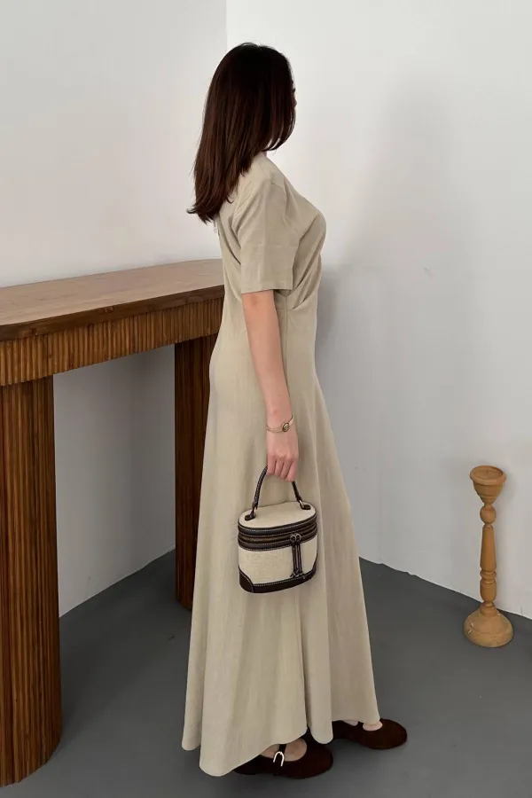 Robe beige plissée à col rond en gros