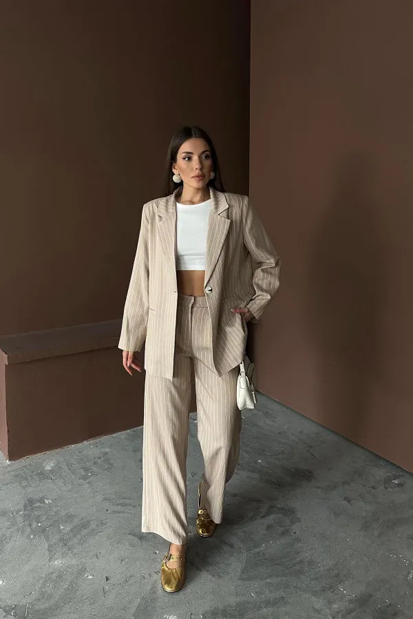 Ensemble veste et pantalon rayés beiges en gros