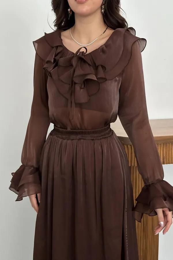 Toptan Kahverengi Fırfırlı Bluz Lastikli Etek Takım