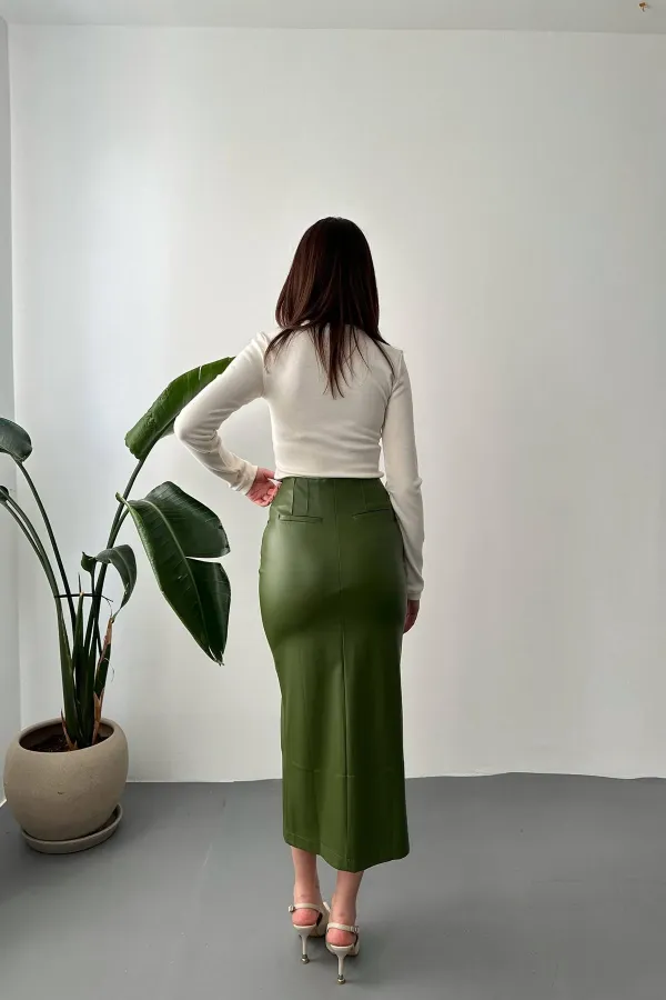 Jupe fendue et brodée kaki clair en gros