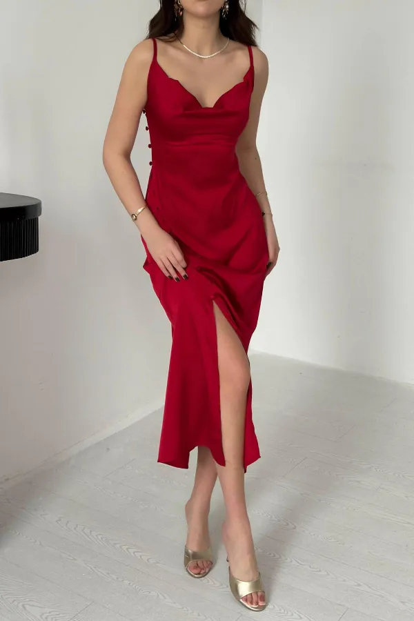 Robes bordeaux à pois en gros