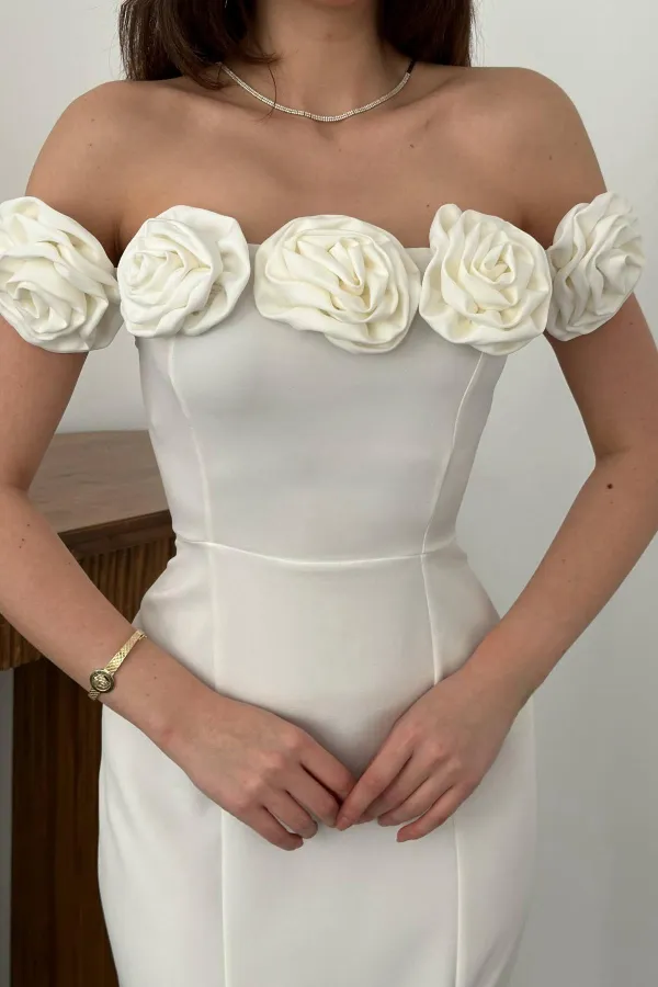 Toptan Beyaz Madonna Yaka Güllü Elbise