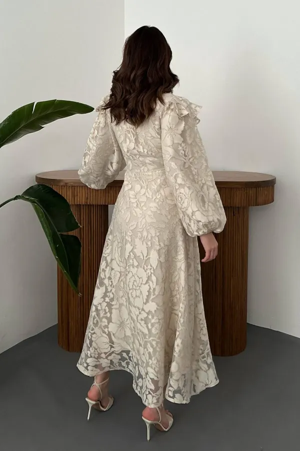 Toptan Bej Yakası Fular Detaylı Elbise