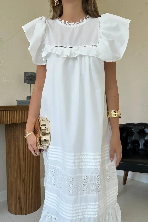 Toptan Beyaz Omuzu Fırfır Detaylı Ve Büzgülü Elbise