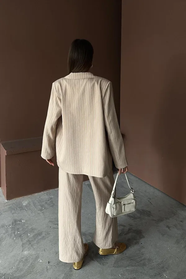 Ensemble veste et pantalon rayés beiges en gros