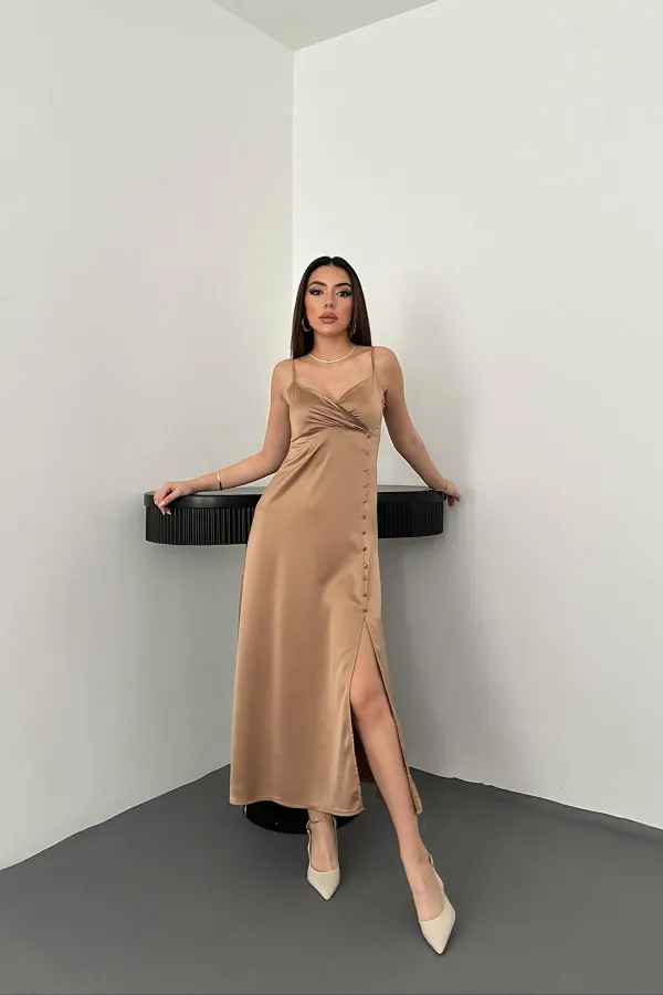 Robe en satin à bretelles en vison en gros