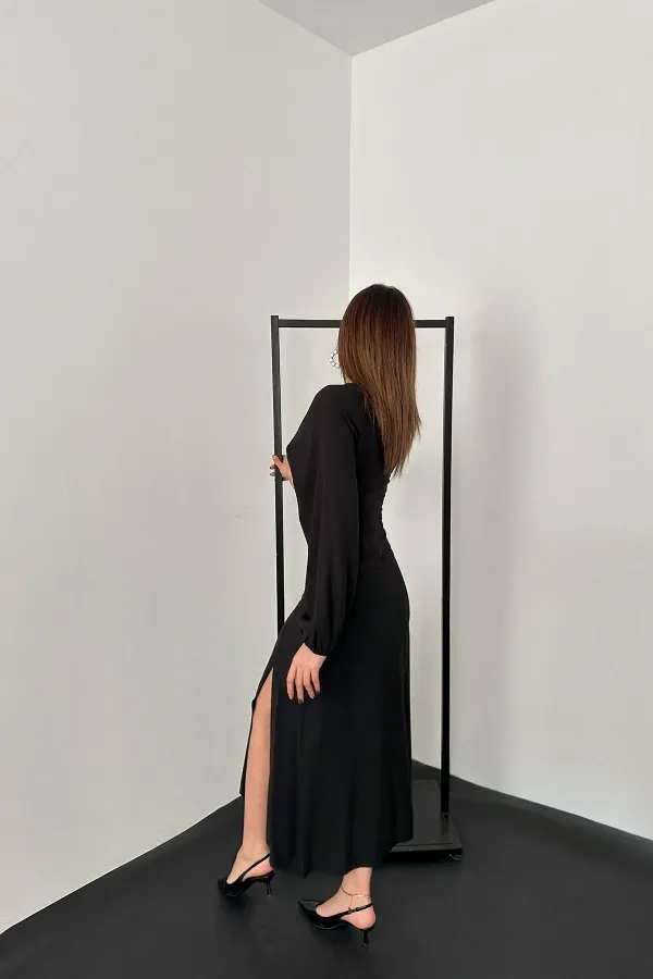 Robe en crêpe froncée noire en gros