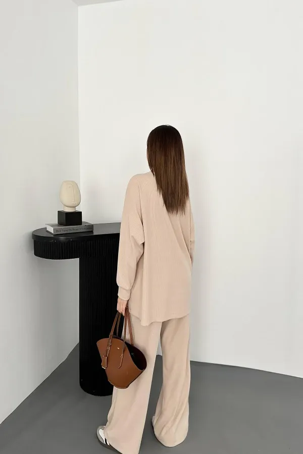 Toptan Krem Klasik Fitilli Kazak Ve Pantolon Takım