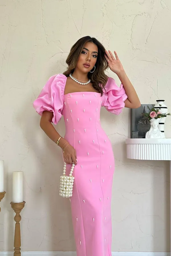 Robe rose à manches brodées en gros