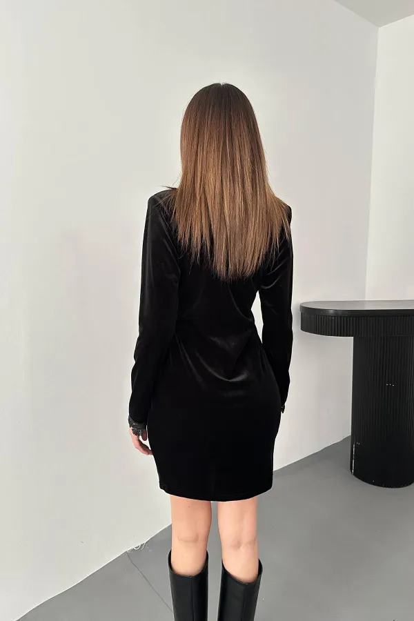 Mini-robe noire à col et manches en dentelle, vente en gros