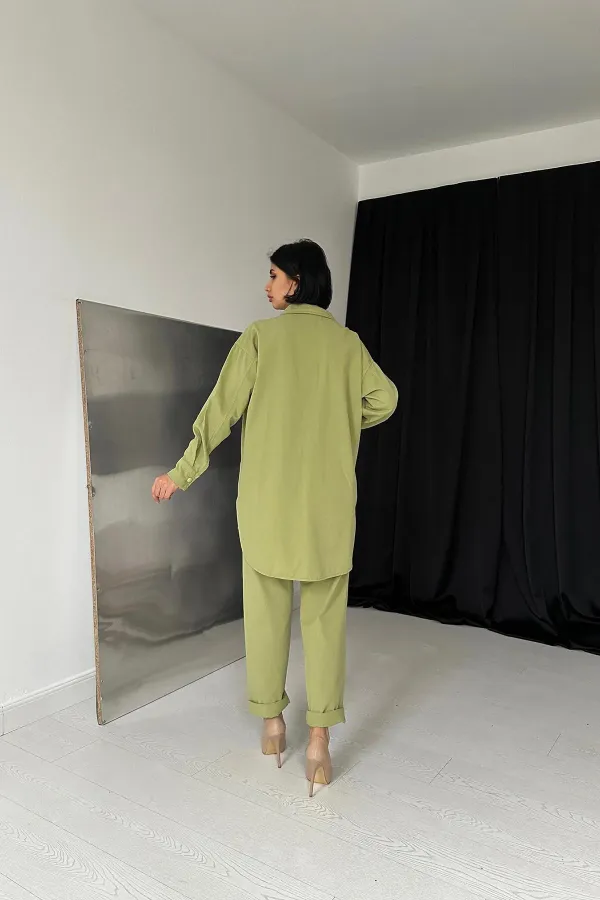 Ensemble chemise verte et pantalon à pression en gros
