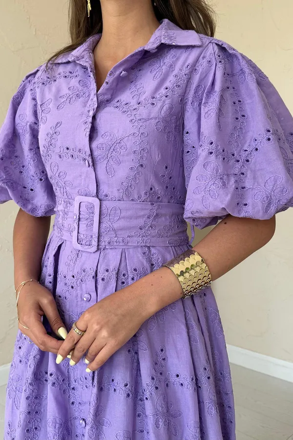 Robe plissée lilas à manches ballon en gros