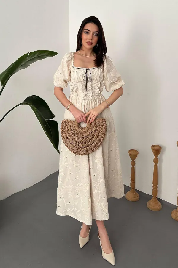 Toptan Bej Dantel Detaylı Brode Elbise