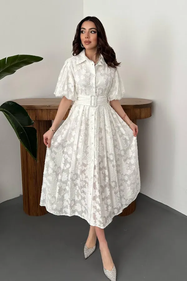 Robe à manches ballon écrue avec ceinture en gros